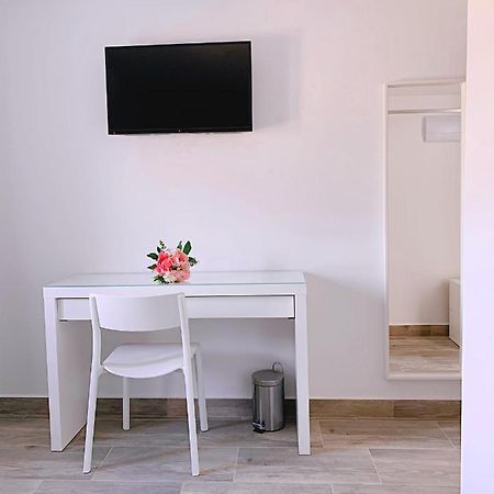 Hostal El Castillo Alcalá de Guadaira Екстериор снимка