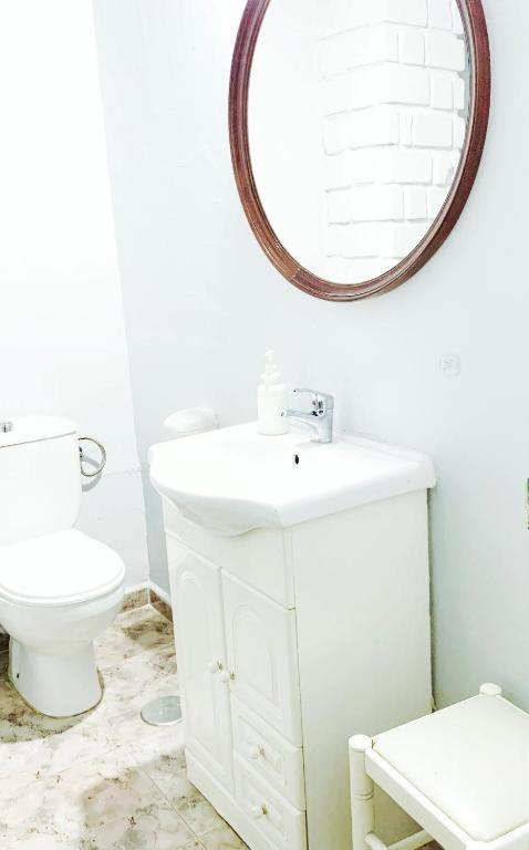 Hostal El Castillo Alcalá de Guadaira Екстериор снимка